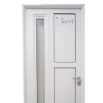 Puerta Aluminio Blanco Reforzada Modelo 215 De 080×200 Con Postigo