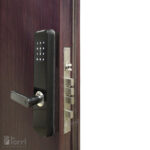15% OFF! Puerta De Chapa Modelo Wengue Lisa 080 Cerradura Digital