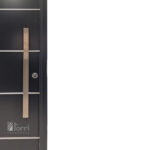 Puerta Oblak Línea INNOVA 1983 Negra De 080